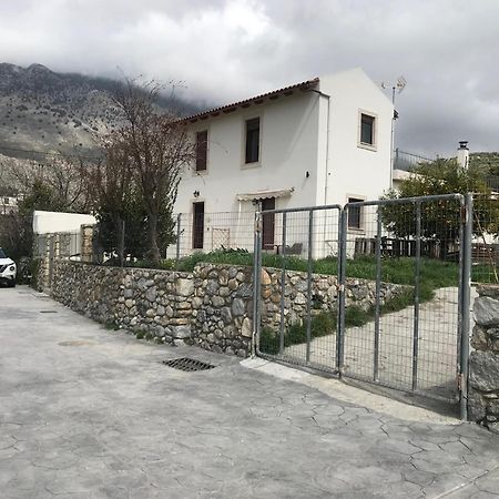 Zarós Papa-Antonis Stone Houseヴィラ エクステリア 写真